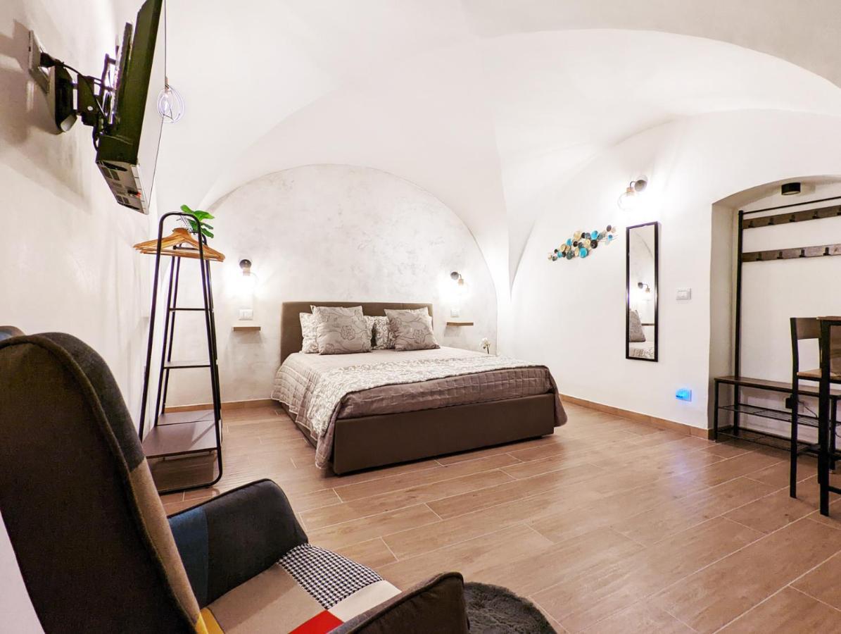 Dama Suite Love & Private Jacuzzi Барі Екстер'єр фото