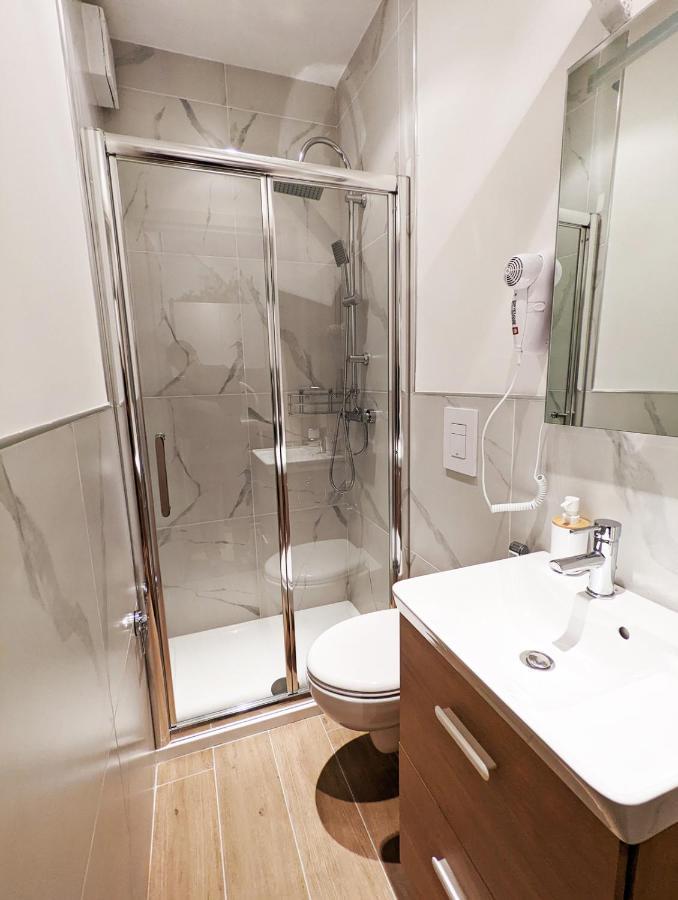 Dama Suite Love & Private Jacuzzi Барі Екстер'єр фото